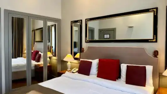 Seven Rooms Boutique - 17