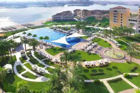 The Ritz-Carlton Abu Dhabi, Grand Canal - 1