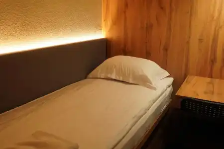 AQ Capsule Hostel - 3