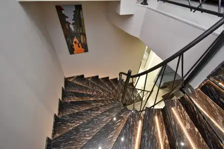 Avenue 23 Boutique - 9