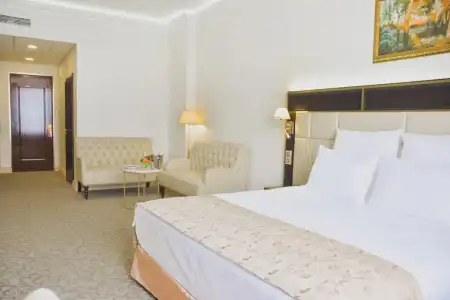 7 Avenue and SPA - 2