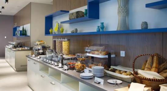 Hilton Garden Inn Riverside - 22