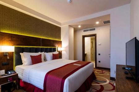 Ramada & Suites by Wyndham - 21
