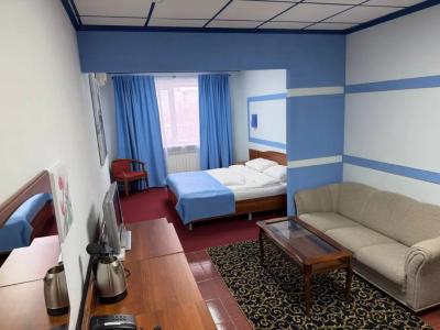 La Vie De Chateau - 191