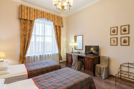 Lancaster Court - 26