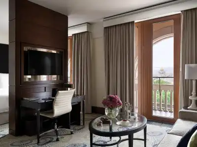 Four Seasons - 60