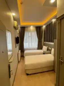 Crowned Plus - 49