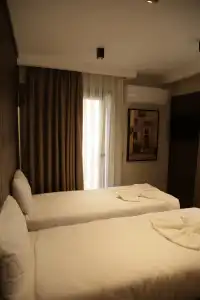 Monalisas Kusadasi - 23