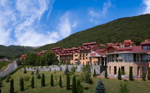 Tsaghkadzor Marriott - 37