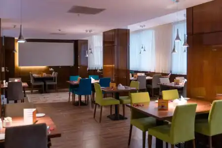 Holiday Inn Aktau, IHG - 13