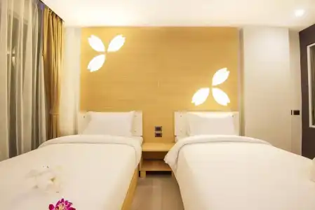 Clarian Beach Patong - 9