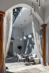 Delight Deluxe Boutique - 10