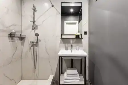 Grinfil na Lermontovskom - 82