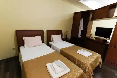 Aeetes Palace - 18