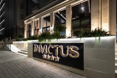 Invictus - 11
