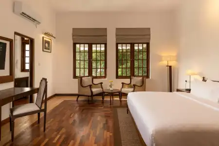Suisse Kandy - since 1890 - 42