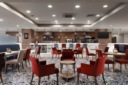 Hampton by Hilton Strogino - 13