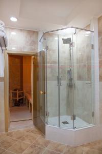 Golden Dragon ApartHotel - 54