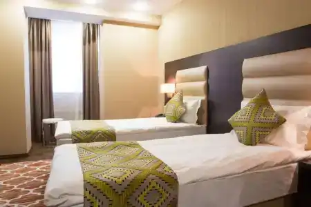 Best Western Plus - 12