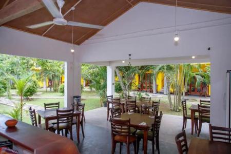 OYO 401 Easy Living - 16