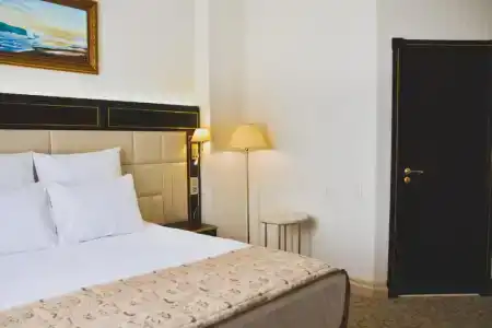 7 Avenue and SPA - 55