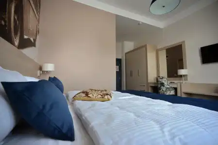 Five Points Square - City Center Bed&Breakfast - 8