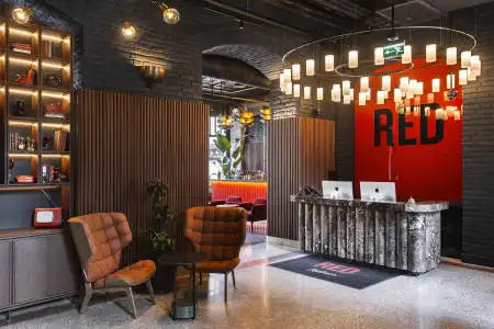 Radisson Red - 9