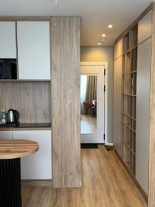 Vash Salut Apart - 102