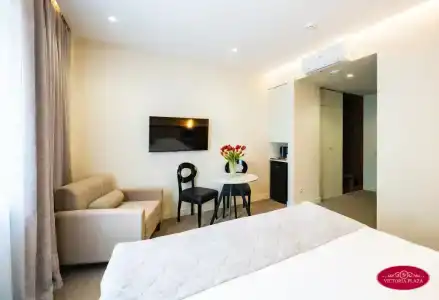 Viktoriya Plaza - 63