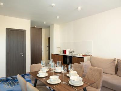 V&Rooftop lounge - 204