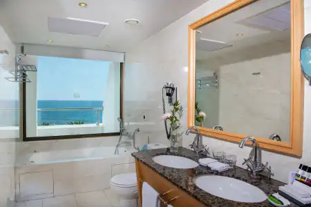 Constantinou Bros Pioneer Beach - 17