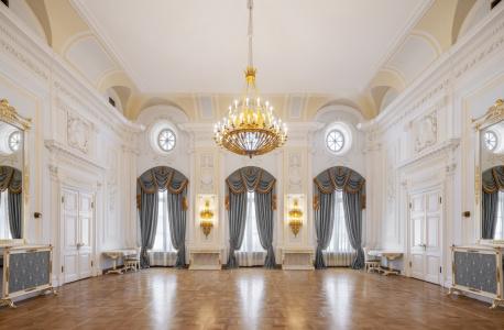 Petroff Palace Boutique - 33
