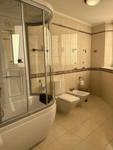 La Vie De Chateau - 269