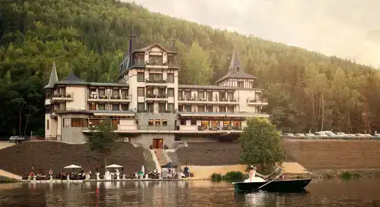 Retro Riverside Wellness Resort - 2
