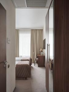 Дипломат - 100