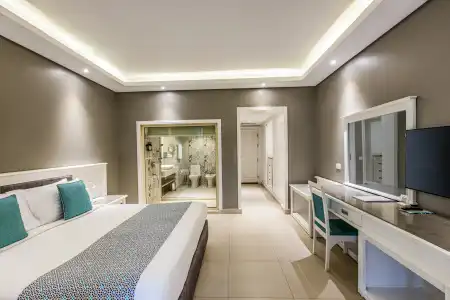 Sunrise Garden Beach Resort - 5