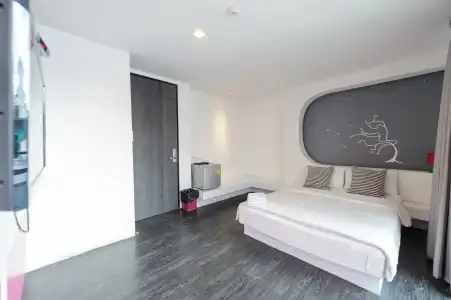 Sukhumvit Beds - 7