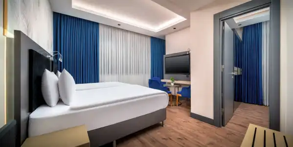 Best Western Premier Hidden Hills - 42
