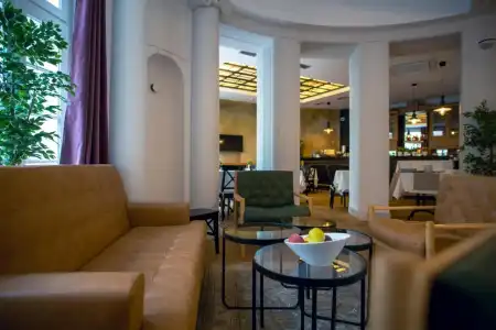 Public House - 28