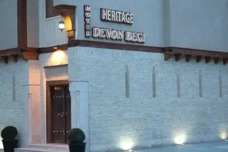 Devon Begi - 26