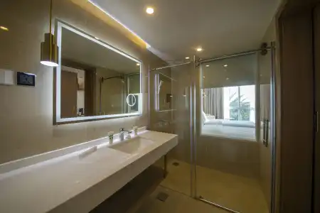 Luxotel Aqaba Beach Resort & Spa - 9