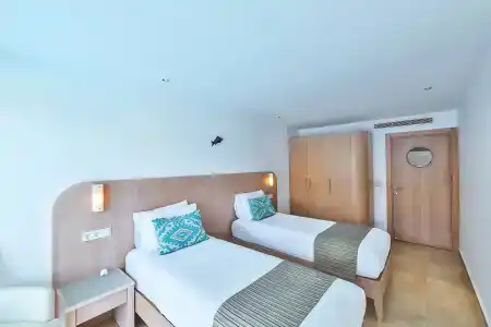 Mekvin Deniz Feneri Lighthouse Adults Only +12 - 92