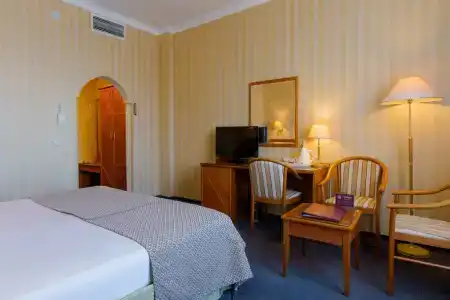 Suleiman Palace - 84