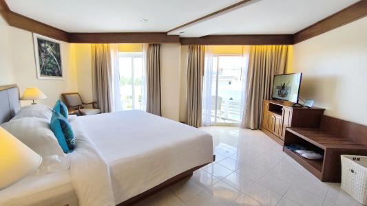 Andaman Beach Suites - 80