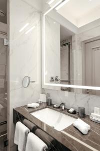 Cosmos Selection Saint-Petersburg Italyanskaya - 132