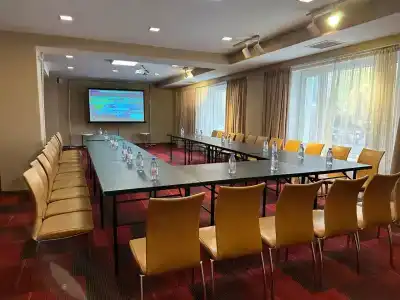Best Western Plus - 34