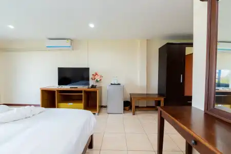 Hillside Resort - 25