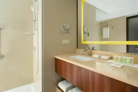 Courtyard by Marriott Tashkent - 18