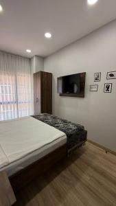 Han Suite - 80