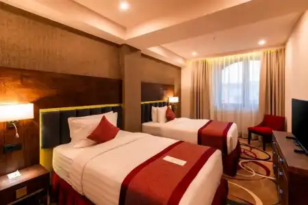 Ramada & Suites by Wyndham - 79